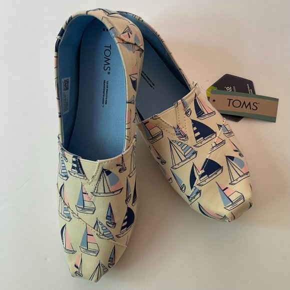 TOMS Alpargata "Natural Sailboat Print" Canvas Size 8 1/2 NWT - Picture 1 of 6
